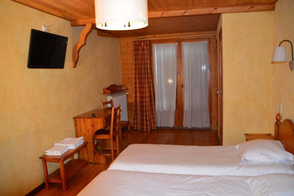 Hotel Alpis Cottia Montgenevre Room photo
